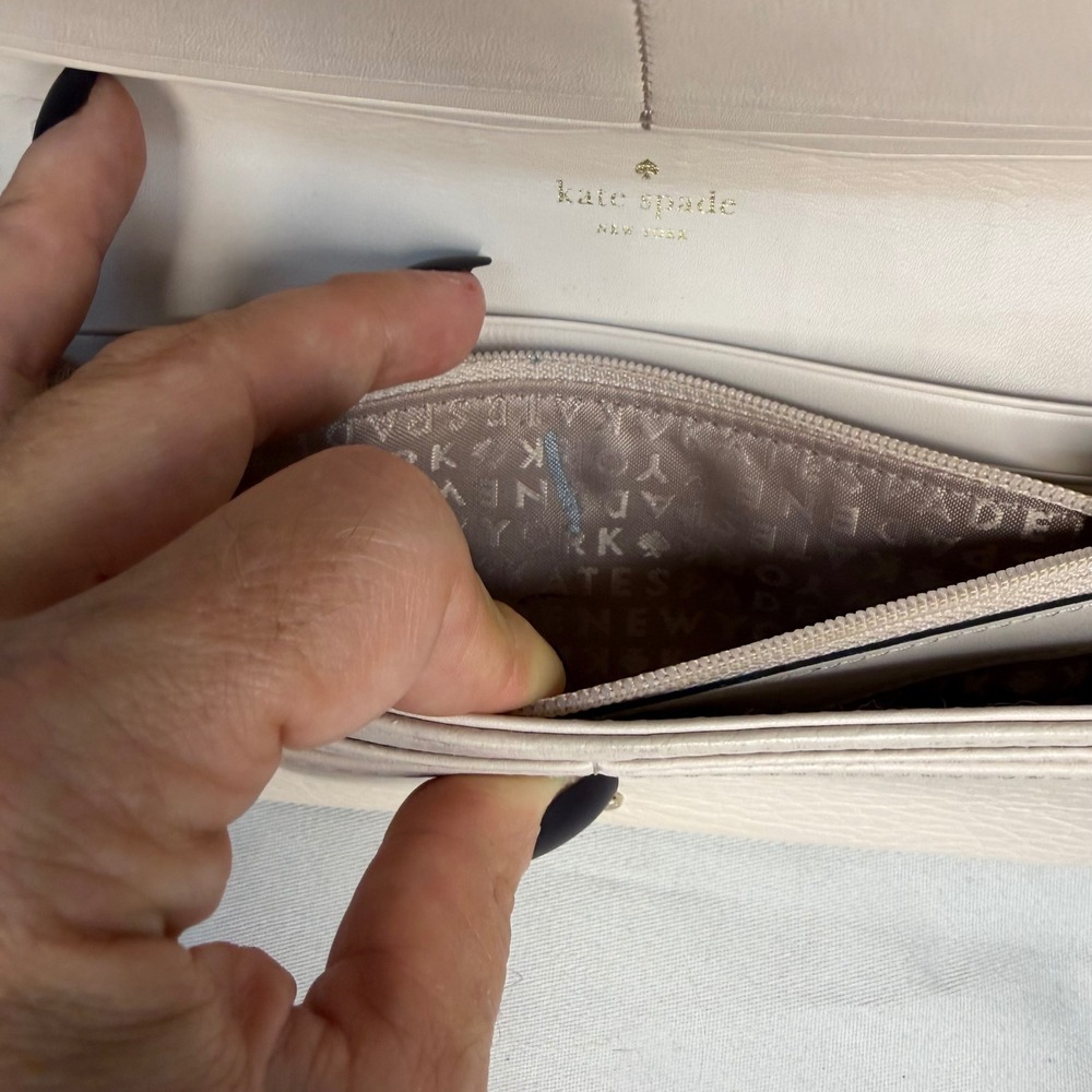 Kate Spade New York Cream Pebbled Leather Laser Cut Petal Continental Wallet - Picture 6 of 7